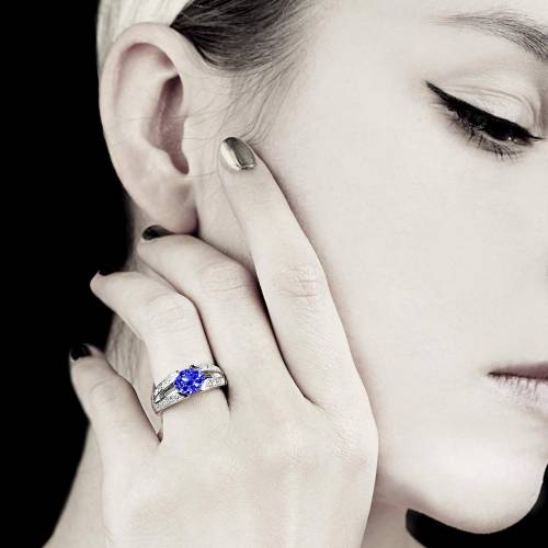 伊莎贝尔 蓝宝石订婚戒指