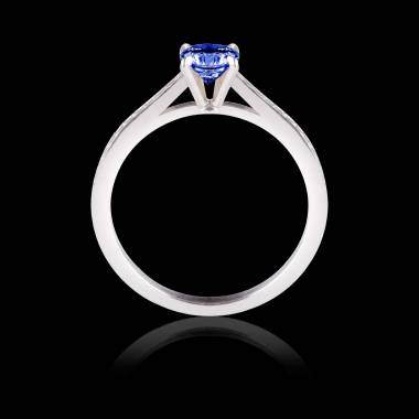 Elodie 白18K金蓝宝石订婚戒指 群镶钻石