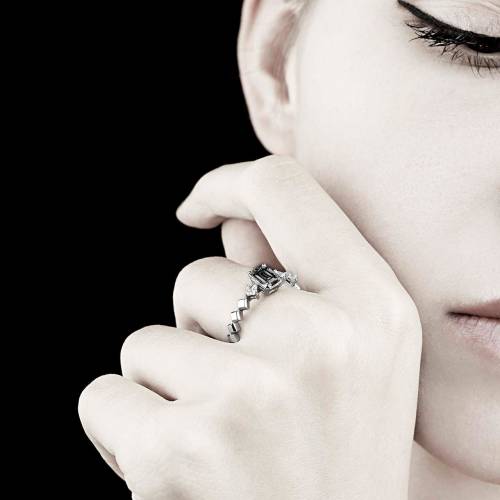 Elsa 黑钻戒指