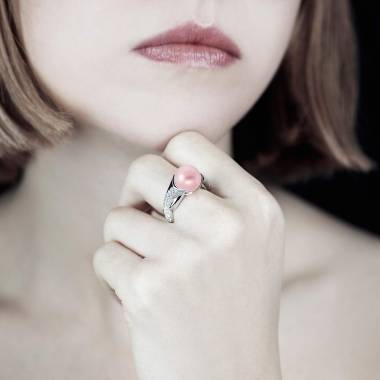 水神粉珍珠戒指