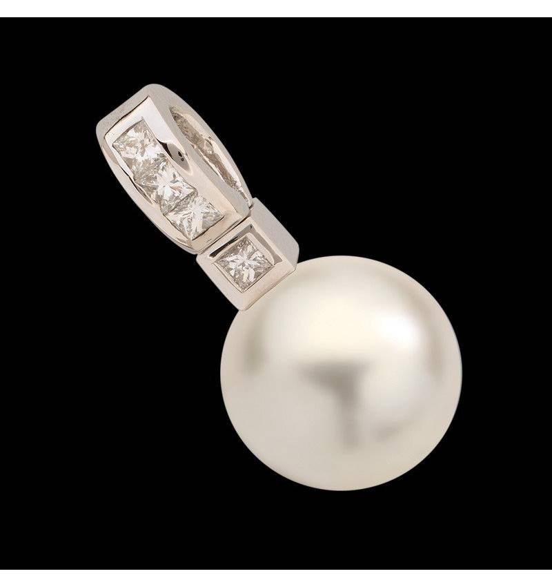 波拉公主白珍珠镶嵌钻石吊坠