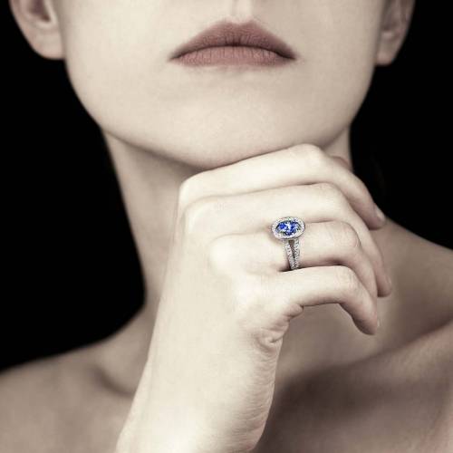 Bague saphir bleu ovale Sarah