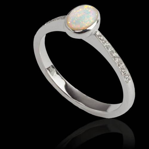 Bague opale blanche Moon