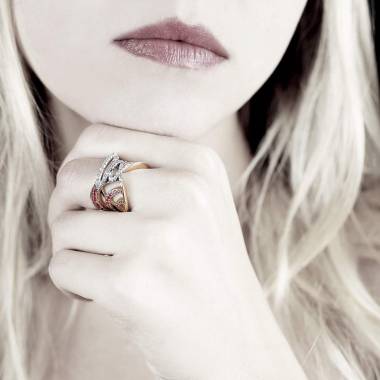 束带钻石戒指